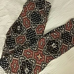 OS Lularoe Disney leggings. Minnie Mouse!